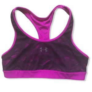 5/$20✨ UNDER ARMOUR Purple Pullover Sports Bra with Black Lace Overlay
